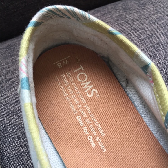 Toms Women's Canvas Shoes Size 8 - Picture 3 of 7